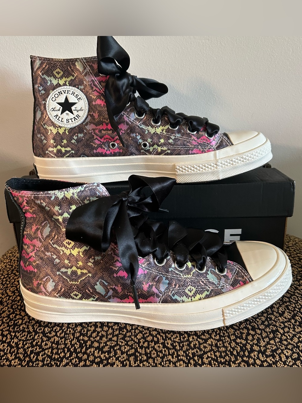 NEW Converse High Top Multicolor Snake Print w Bonus Black Satin Ribbon Laces